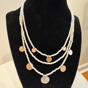 Elegant Pearl and Gold Necklace